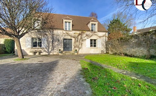 Maison à Senlis, Hauts-de-France, France 1