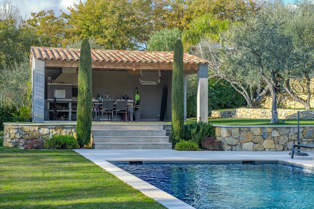 House in Le Rouret, Provence-Alpes-Côte d'Azur, France 3 - 16771238