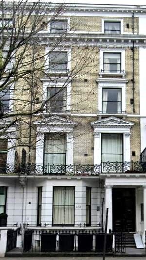 Apartment in Earls Court, Kensington And Chelsea, England 1 - 16772356