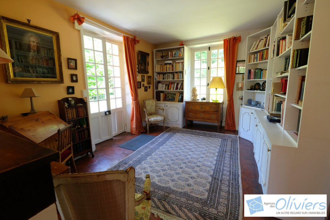 House in Milon-la-Chapelle, Ile-de-France, France 5 - 16774044