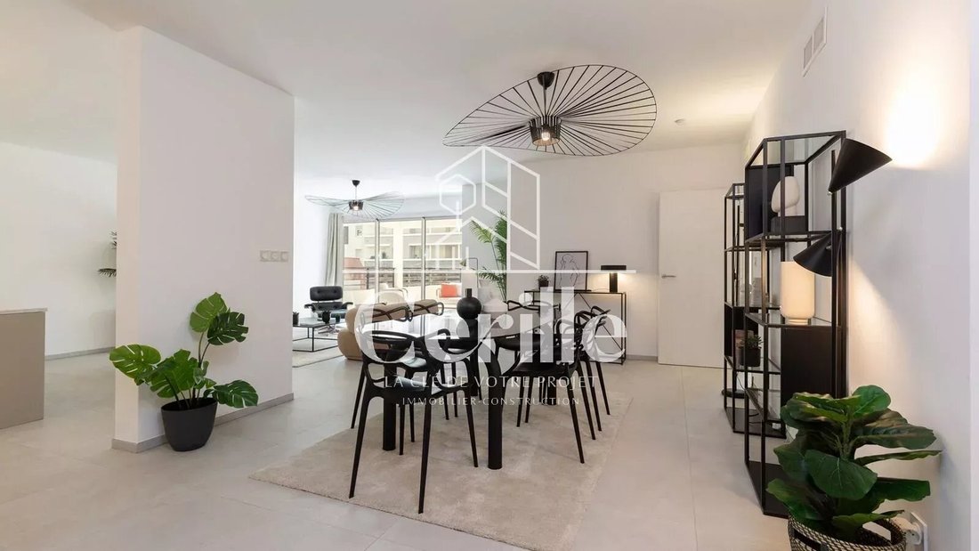 Apartment in Périer, 8e Arrondissement, Marseille 3 - 16771367