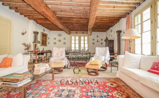 Sale Of Equestrian Estate Aimargues, 260m² 6 Rooms 1,050,000€ With Swimming Pool