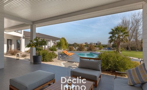 Castle for Sale in Bouliac, Nouvelle-Aquitaine, France