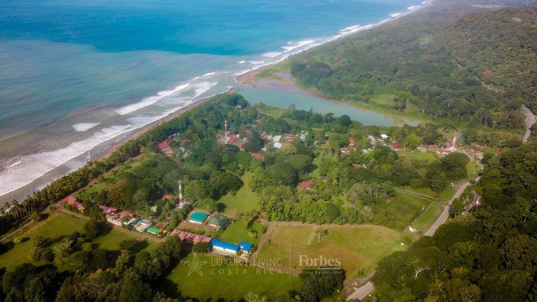 Land in Ballena Bay, Costa Rica 1 - 16773408