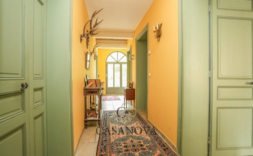 Sale Of Equestrian Estate Aimargues, 260m² 6 Rooms 1,050,000€ With Swimming Pool