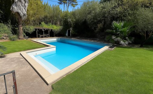 Castle for Sale in Aubagne, Provence-Alpes-Côte d'Azur, France