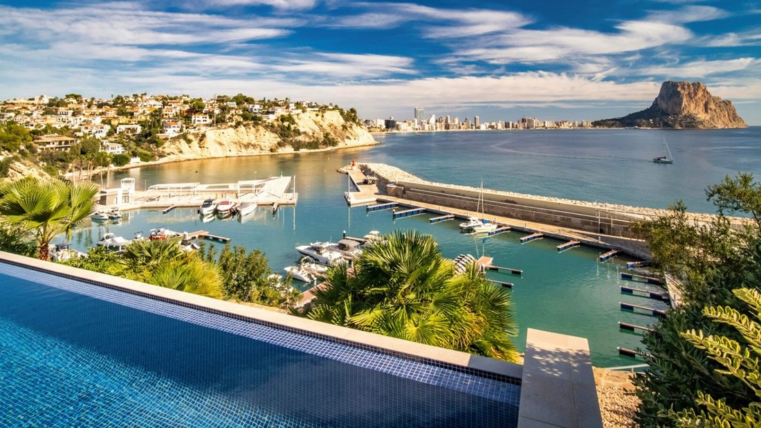 Villa in Calp / Calpe, Valencian Community, Spain 1 - 16771651