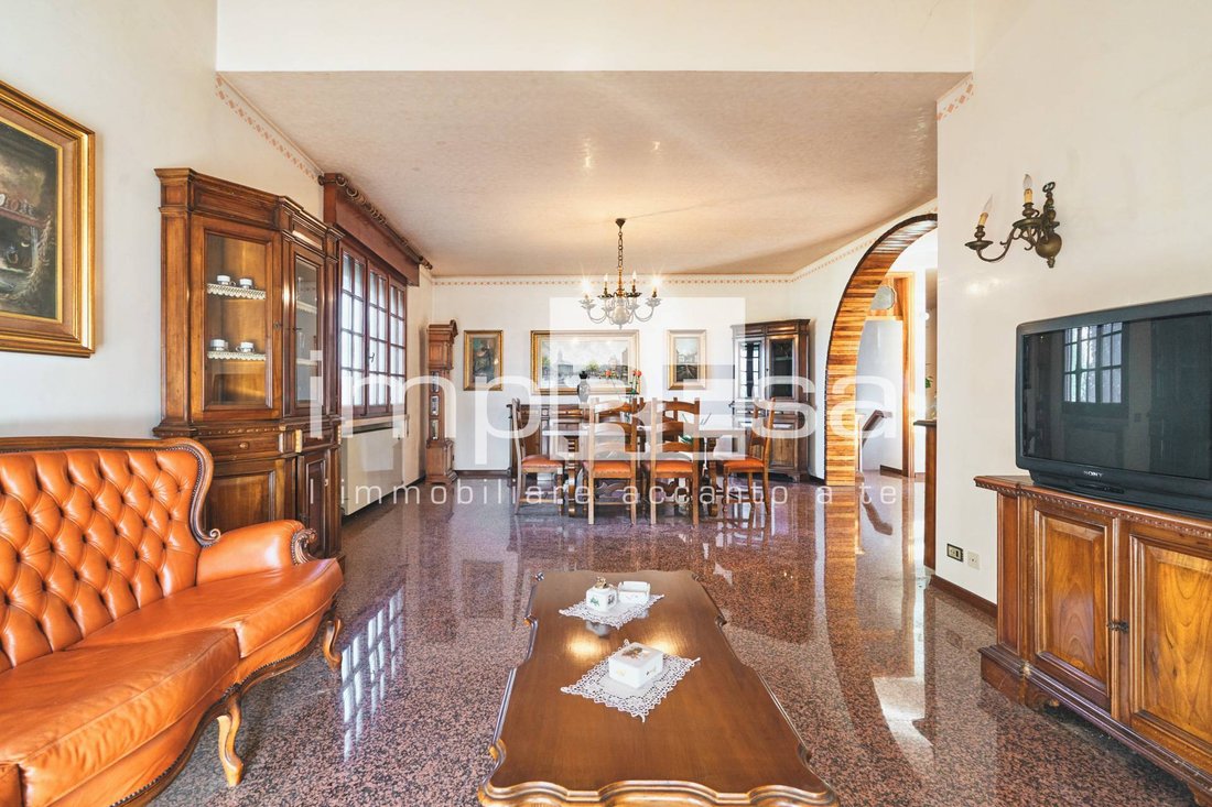 Villa in San Biagio di Callalta, Veneto, Italy 1 - 16773462