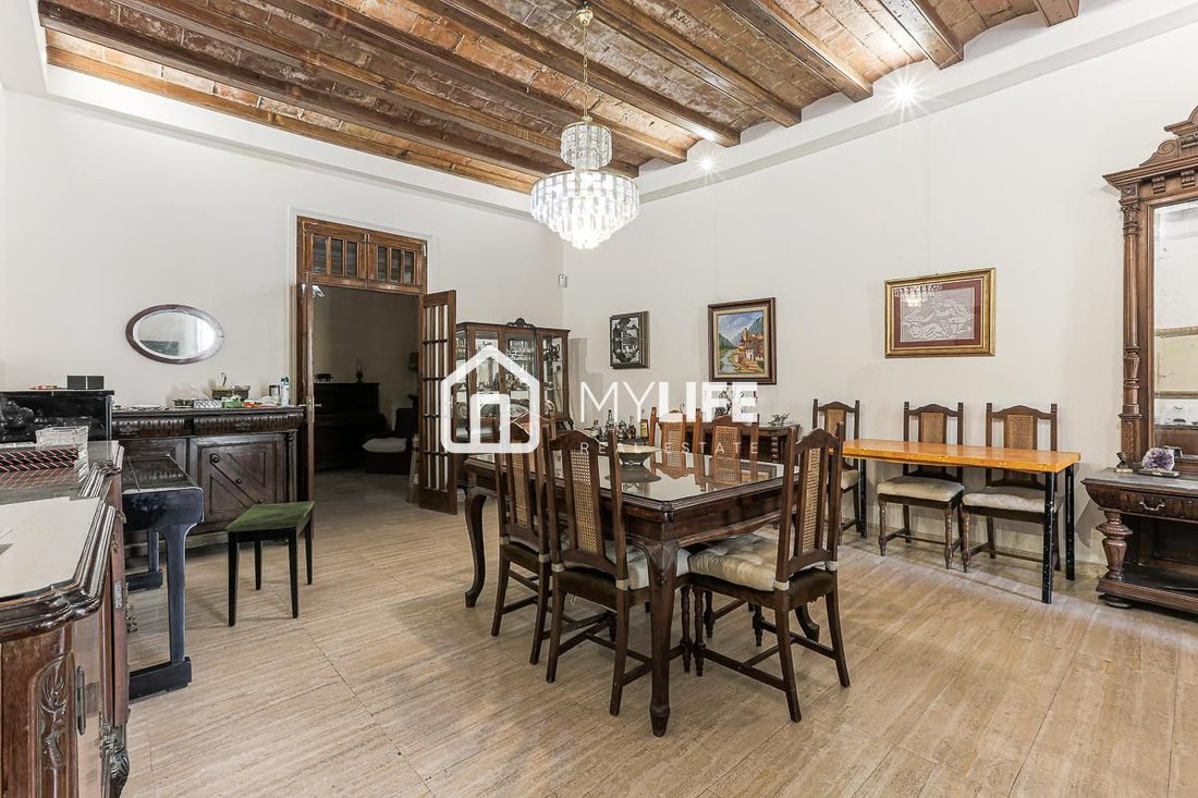 Apartment in Ciutat Vella, Barcelona, Spain 4 - 15489559
