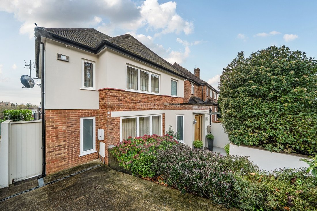 House in Barnet, England 1 - 16772312