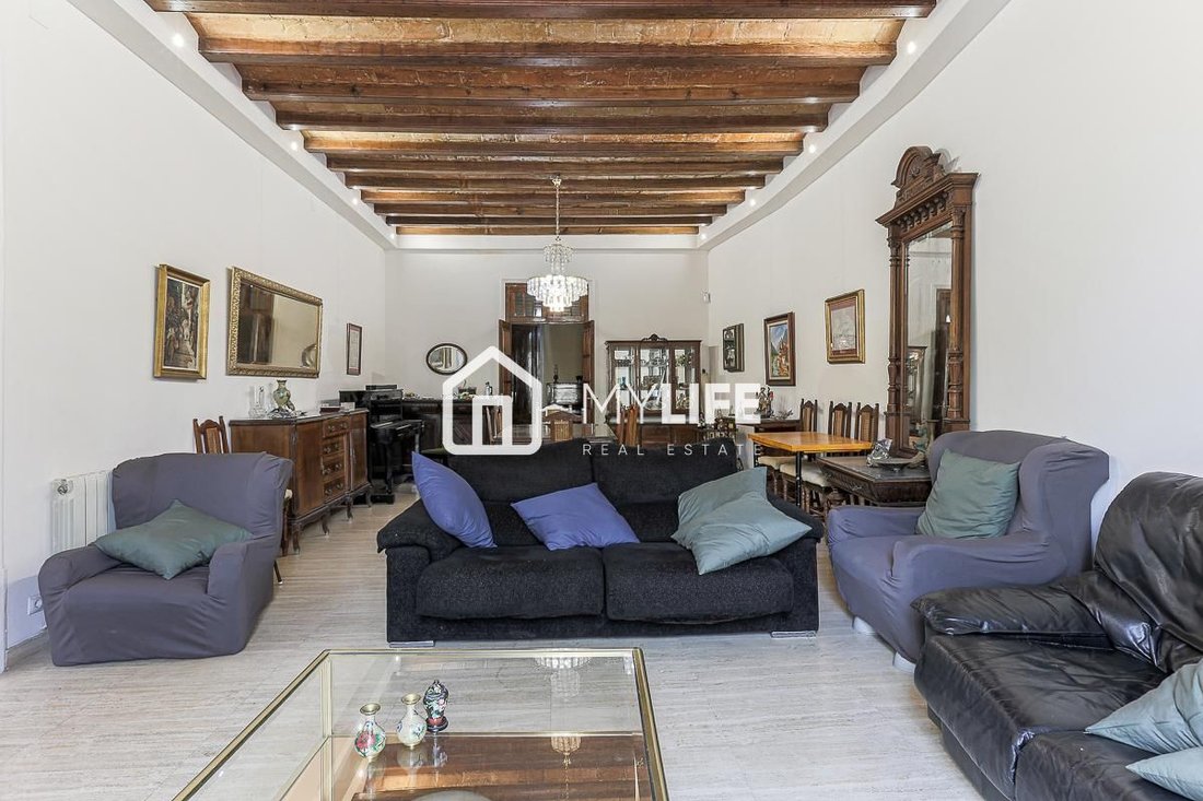 Apartment in Ciutat Vella, Barcelona, Spain 2 - 15489559