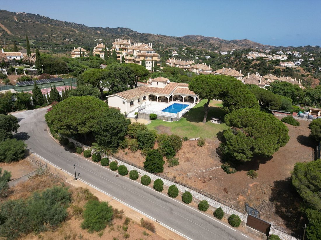 Land in Elviria-Cabopino, Marbella, Spain 2 - 16771420