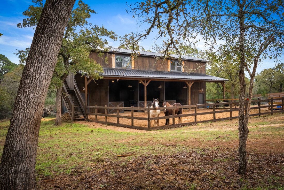 House in Smithville, Texas, United States 4 - 16771921