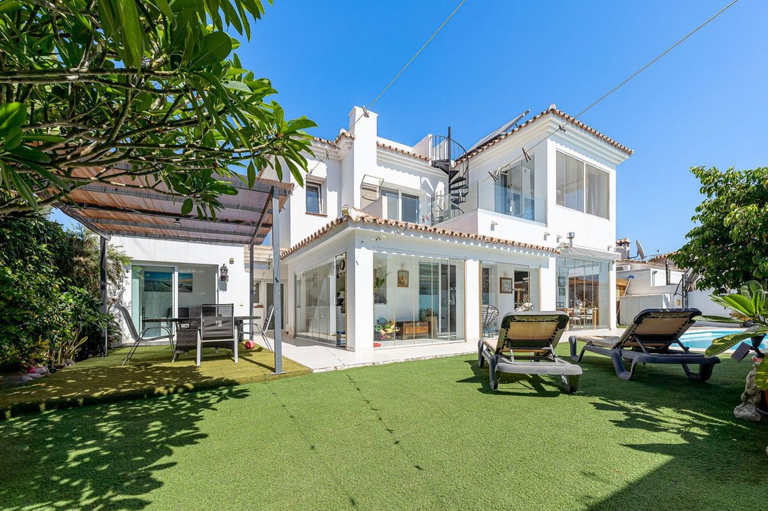 House in Cancelada, Estepona, Andalusia 2 - 16771590