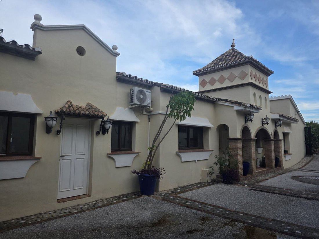 Casa a Estepona, Andalusia, Spagna 1 - 16771401