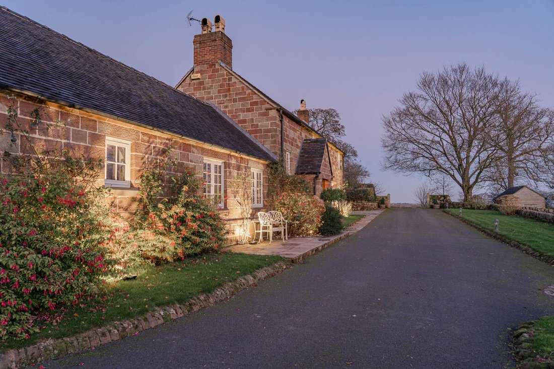 Country House in Staffordshire, England 3 - 16772613