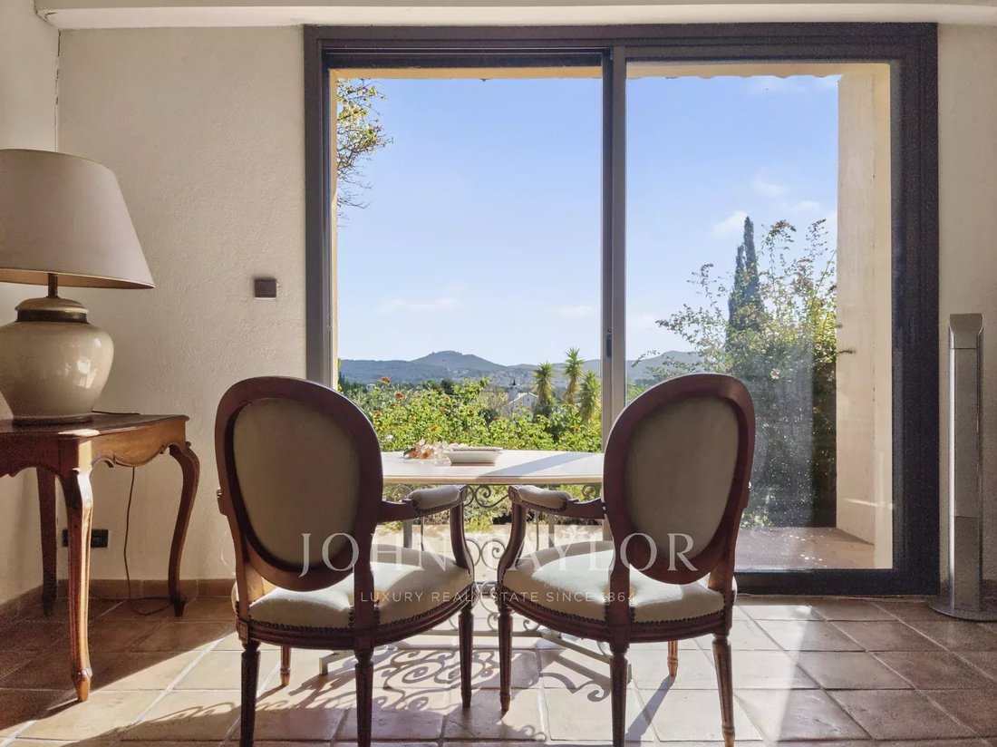 Villa in Nord, Sanary-sur-Mer, France 5 - 16545073