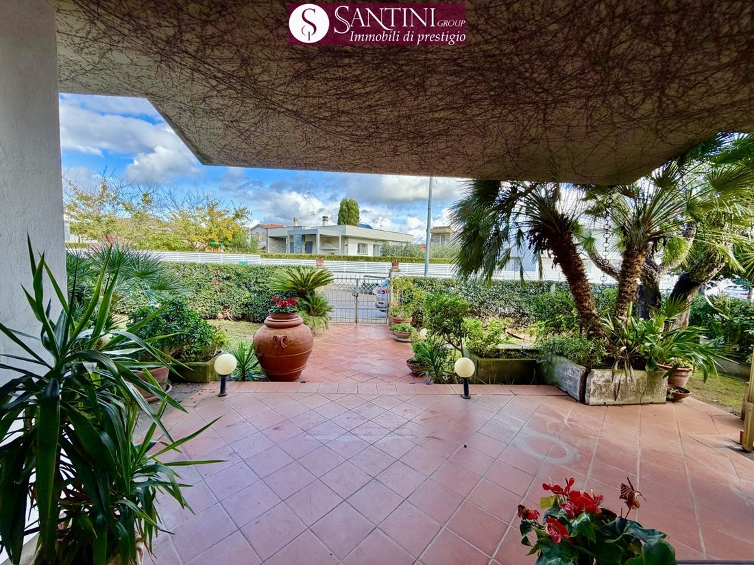 Villa in San Luigi-Capannino-Corti Nuove, Follonica, Tuscany 3 - 16772509
