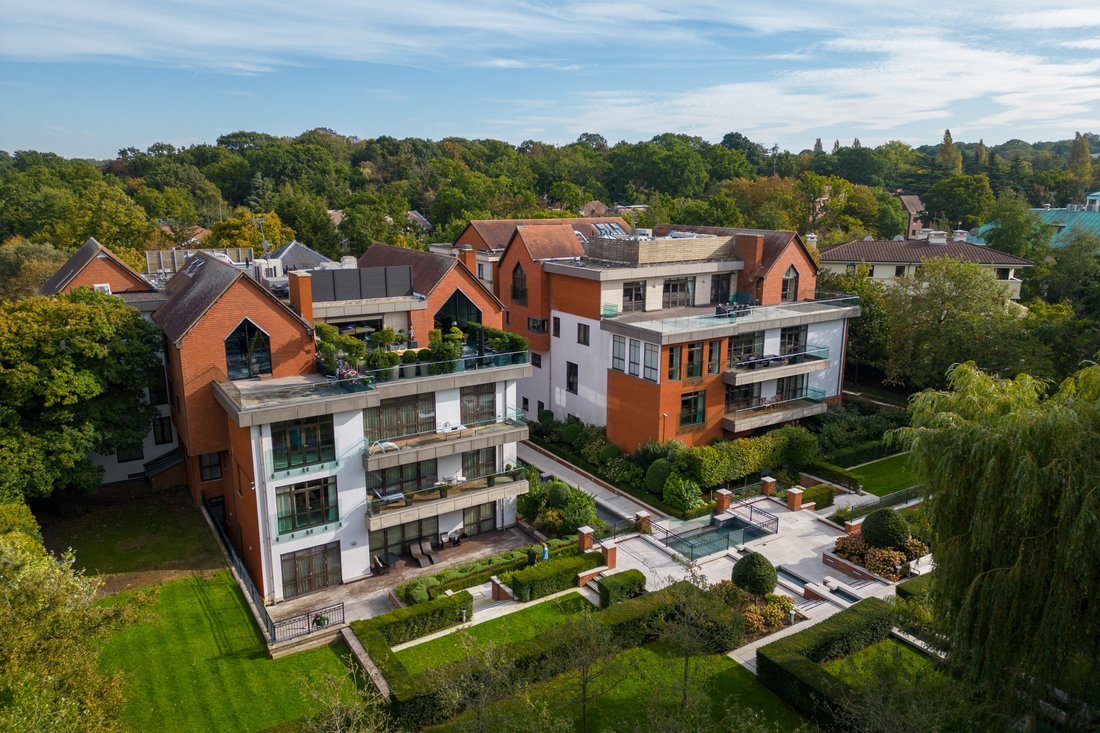 Apartment in Hampstead Garden Suburb, Barnet, England 4 - 16772349