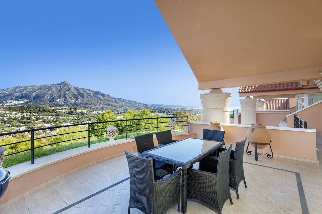 Apartment in Puerto Banus, Marbella, Spain 4 - 16771352