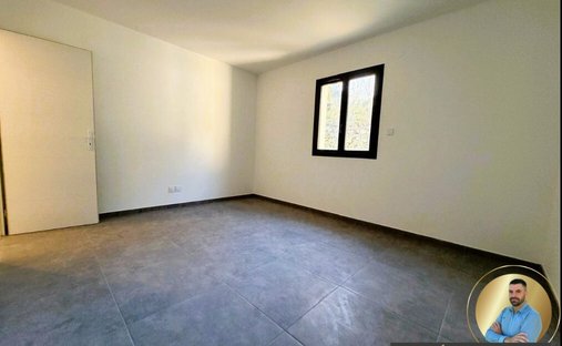 Castle for Sale in Istres, Provence-Alpes-Côte d'Azur, France