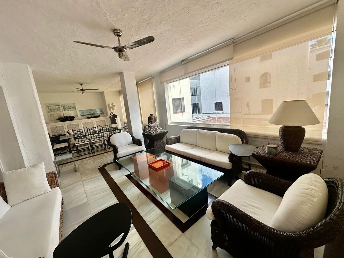 Apartment in Puerto Banus, Marbella, Spain 1 - 16771414
