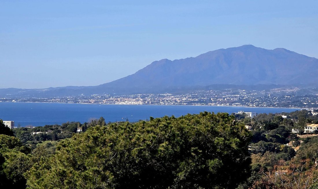 Land in Elviria-Cabopino, Marbella, Spain 5 - 16771420