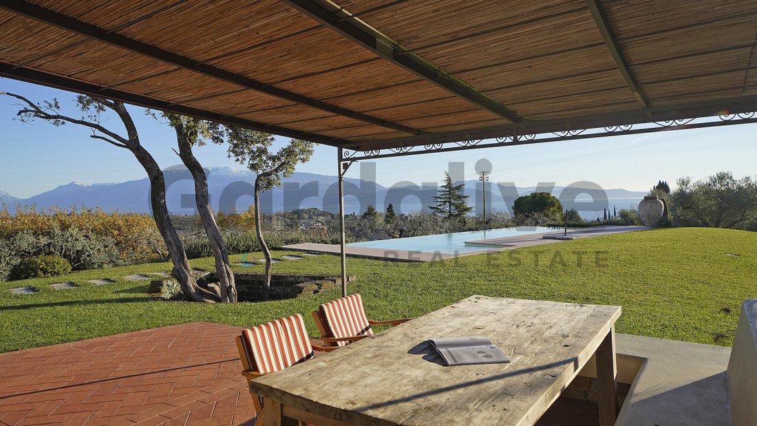 Villa in San Felice del Benaco, Lombardy, Italy 3 - 16773708