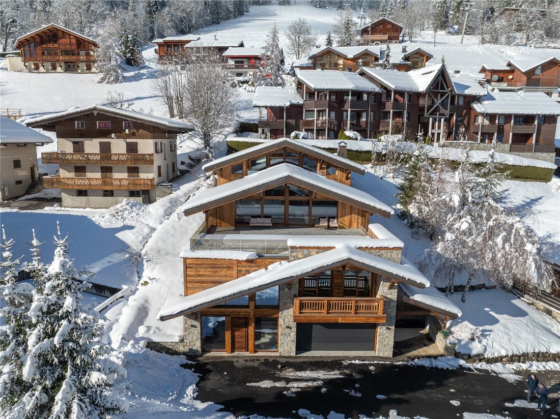Chalet in Les Gets, Auvergne-Rhône-Alpes, France 1 - 13941899