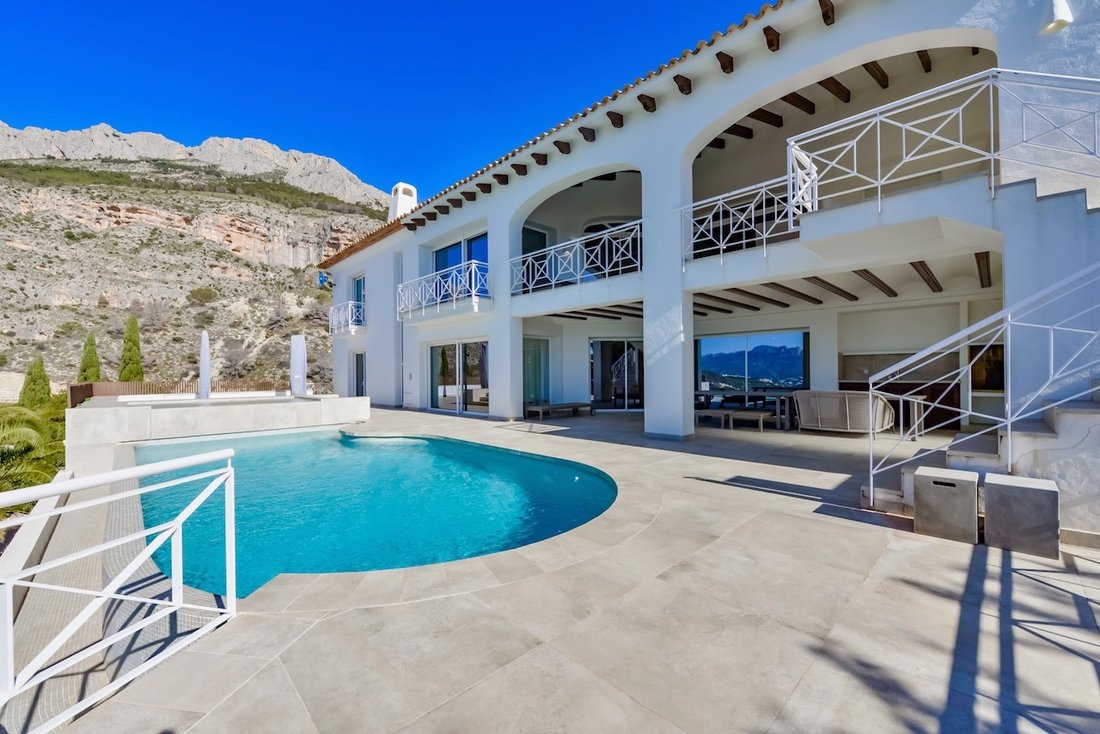 Villa in Altea, Valencian Community, Spain 1 - 16771339