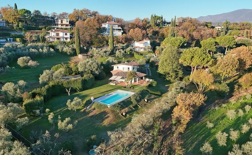 Villa in San Felice del Benaco, Lombardy, Italy 1