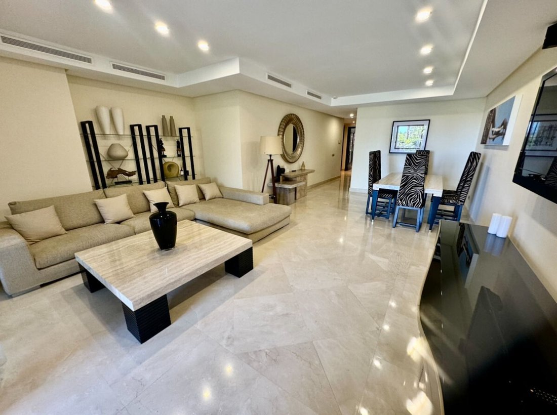 Apartment in Puerto Banus, Marbella, Spain 5 - 16771537