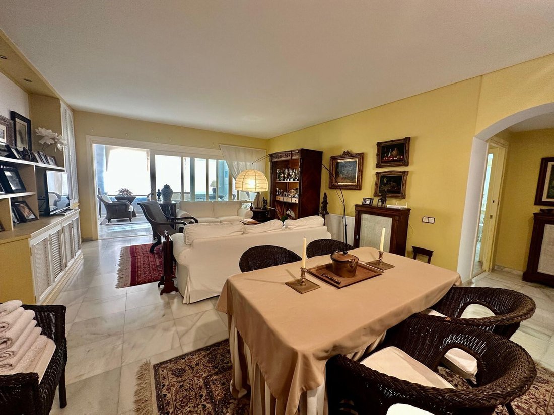 Apartment in Puerto Banus, Marbella, Spain 2 - 16771414