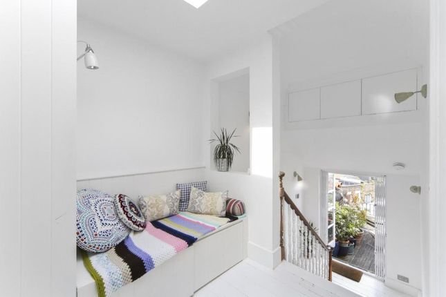 Apartment in Little Venice, Westminster, England 5 - 16772433