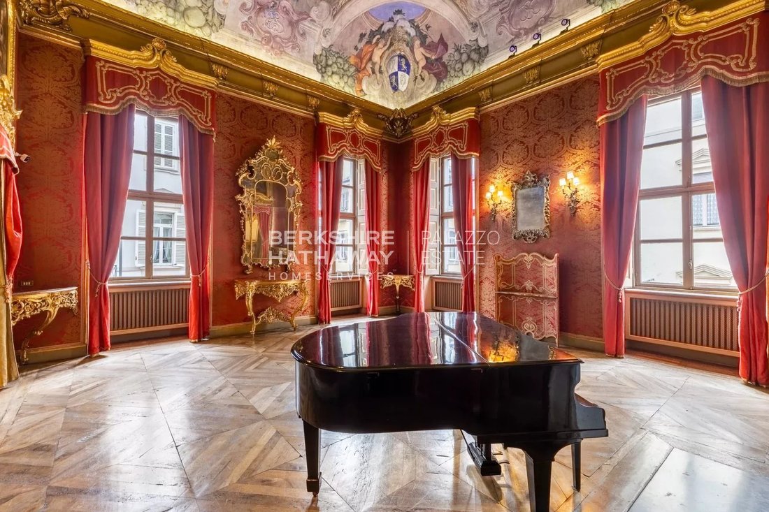 Apartment in Center, Turin, Piedmont 1 - 16772897