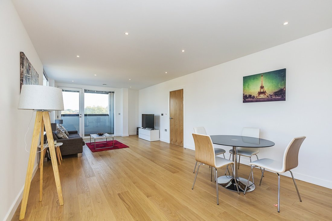 Apartment in Holland Park, Kensington And Chelsea, England 1 - 16772337