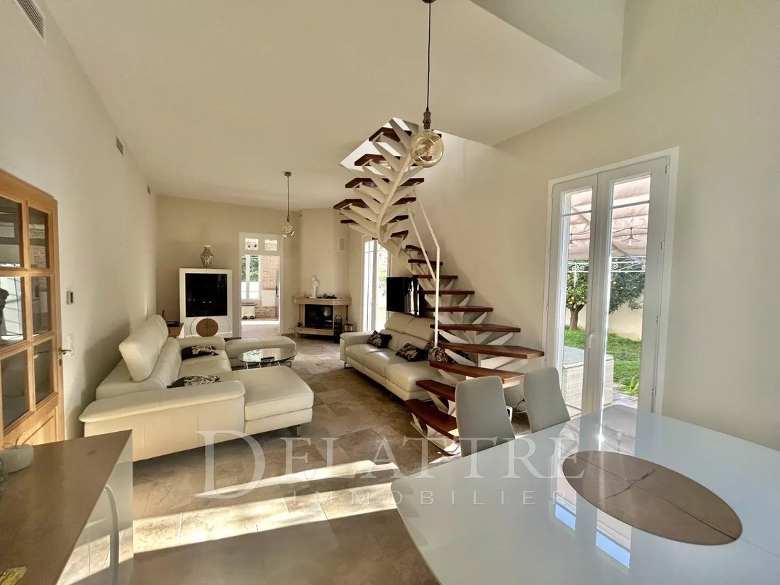 Villa in Ponteil, Antibes, France 3 - 16772875