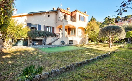 House in Le Port, Villefranche-sur-Mer, France 1