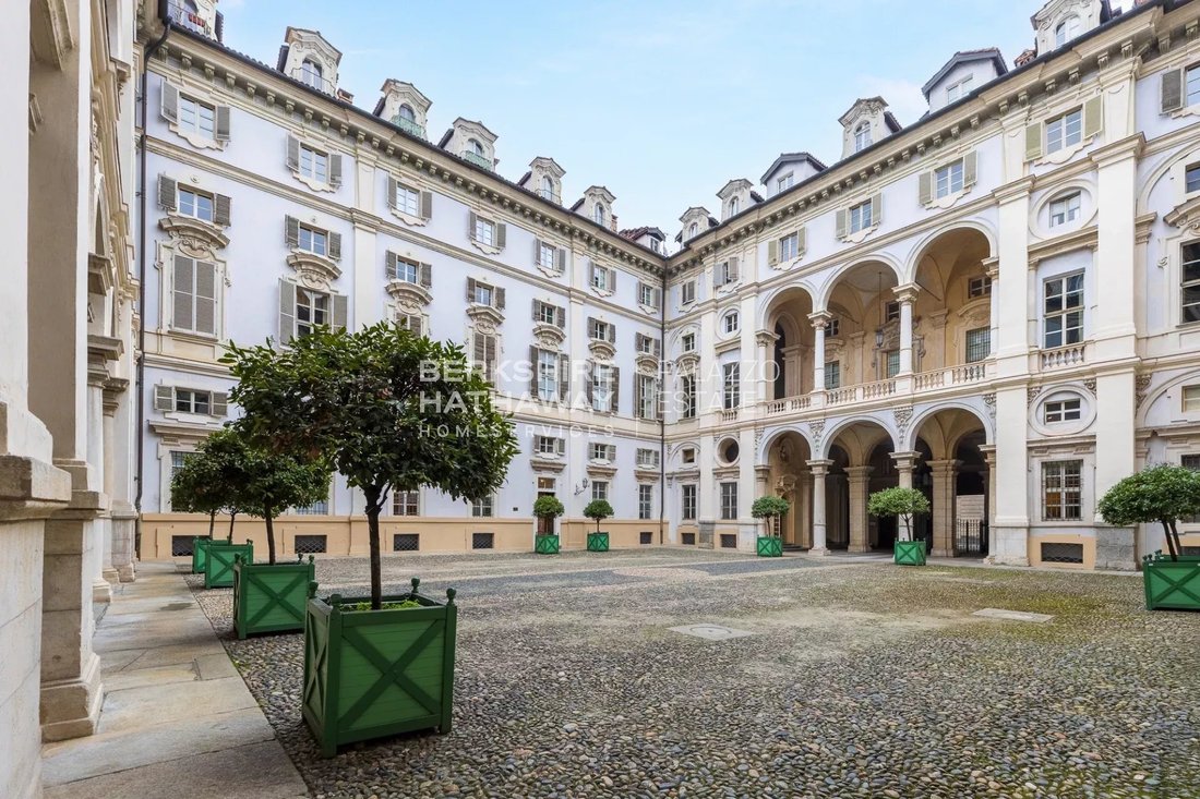 Apartment in Center, Turin, Piedmont 3 - 16772897