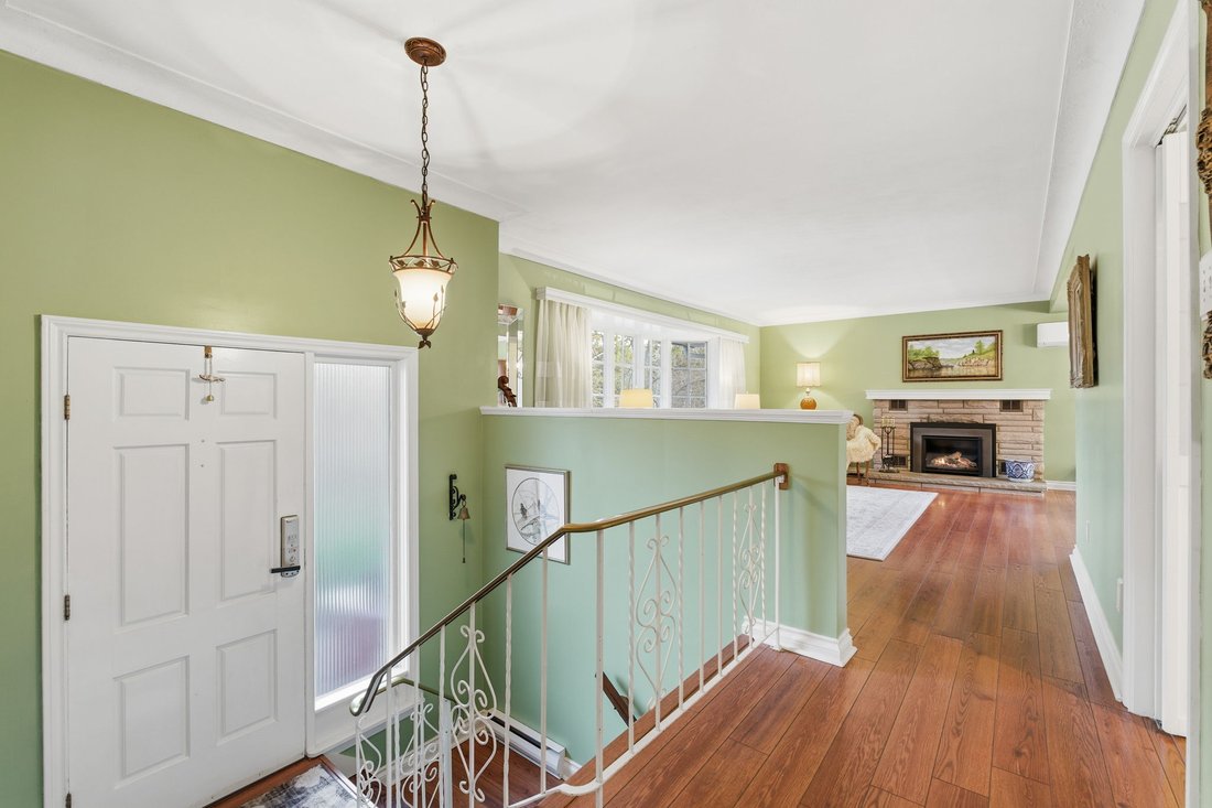 Bungalow in Burlington, Ontario, Canada 5 - 16772901