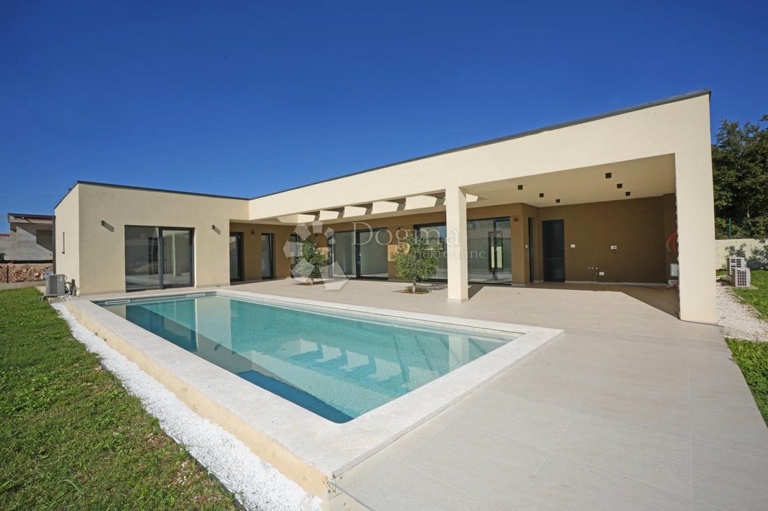 House in Zminj, Istria County, Croatia 1 - 16772944