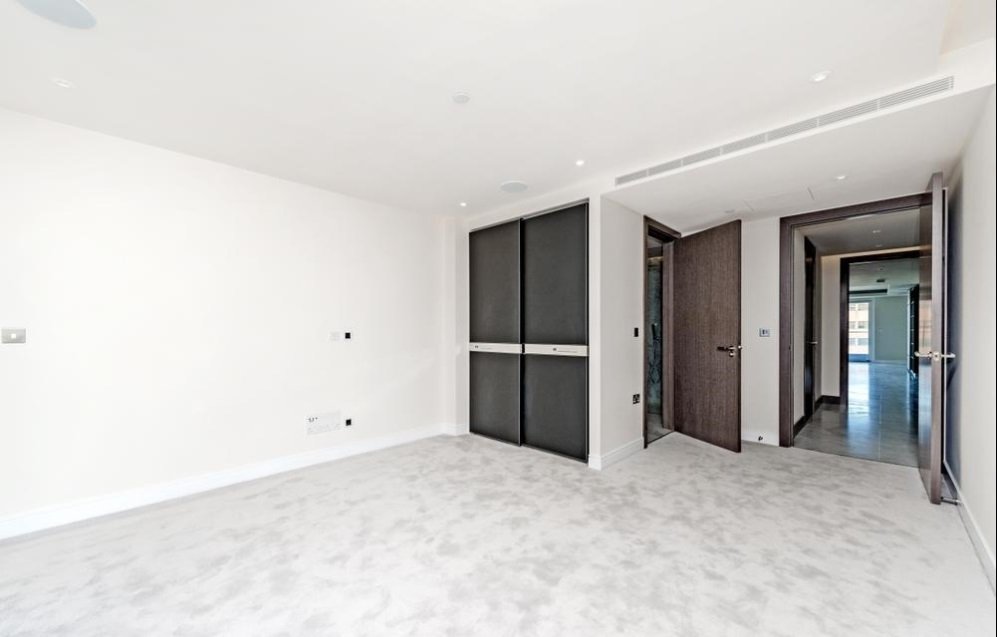 Apartment in Chelsea Harbour, England 3 - 16772490