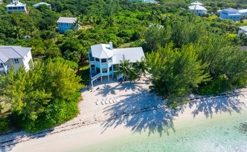 House in Blackwood Village, North Abaco, The Bahamas 1