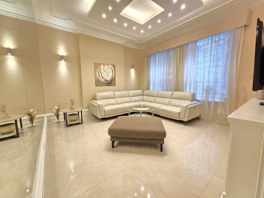 Apartment in Charing Cross, Westminster, England 1 - 16772460
