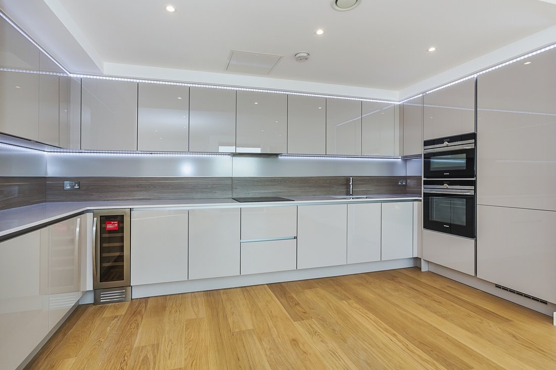 Apartment in Holland Park, Kensington And Chelsea, England 4 - 16772441