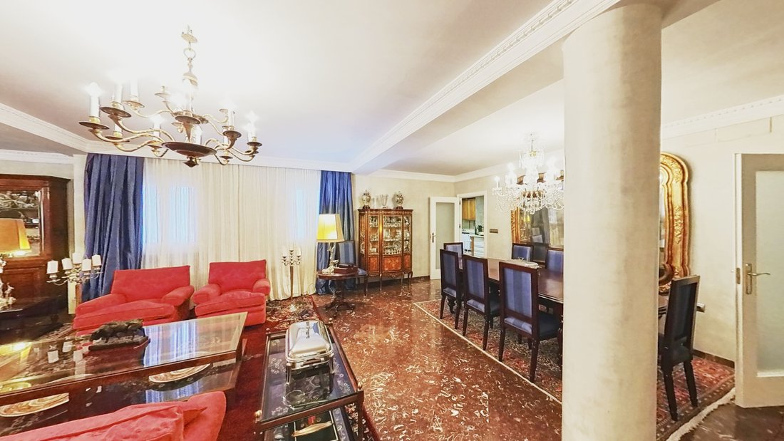 Apartment in Casco Antiguo, Seville, Spain 3 - 16749742