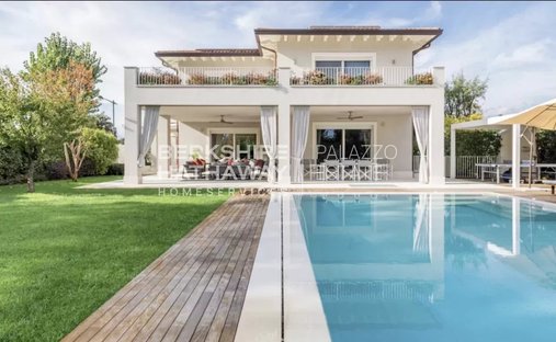 Villa in Center, Forte dei Marmi, Tuscany 1