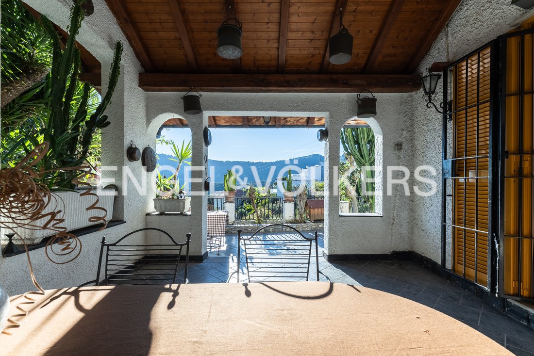 Villa à Colline Centrale, Alassio, Ligurie 1 - 16770889