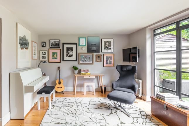 Apartment in Primrose Hill, Camden, England 4 - 16772473