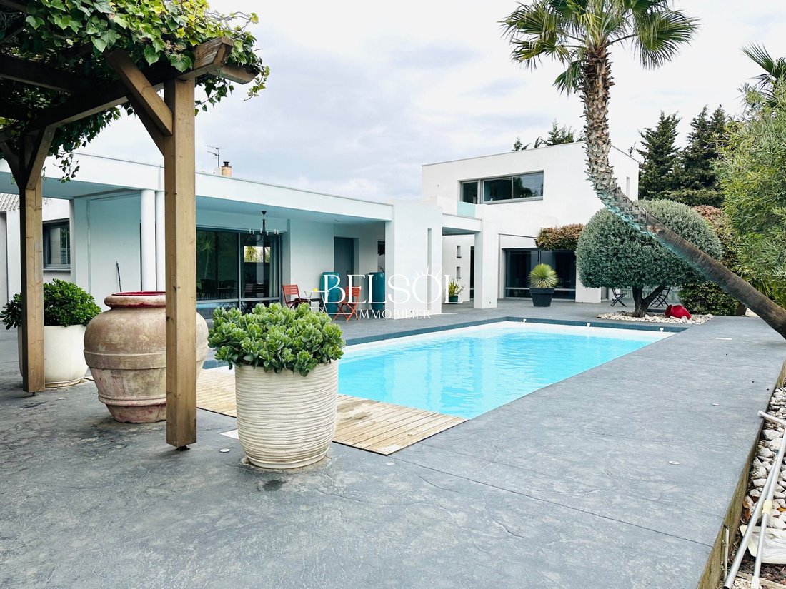 Villa in Saint-Feliu-d'Avall, Occitania, France 1 - 16773956